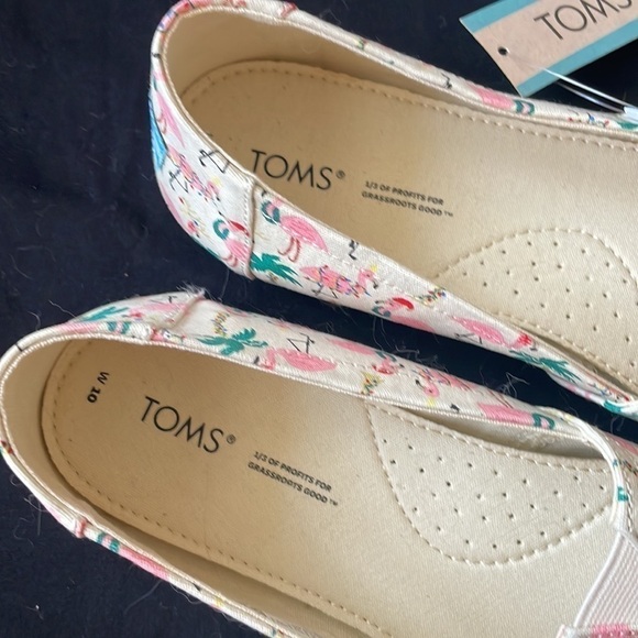 Brand New Toms Natural Holiday Flamingos Tropical Christmas Slip On Shoes Casual - Picture 7 of 15